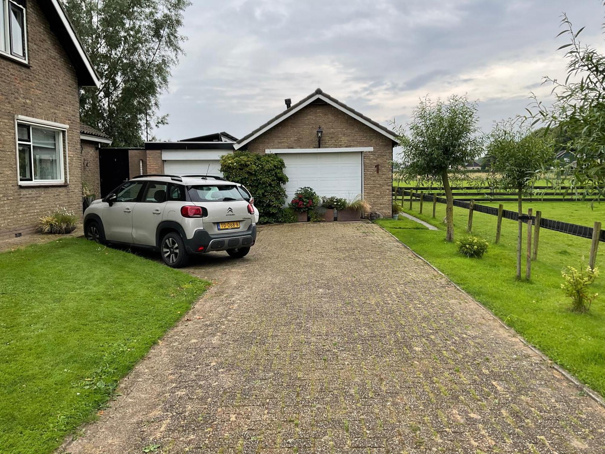 Vakantiewoning Le Garaazje 'S-Gravendeel Exterior foto